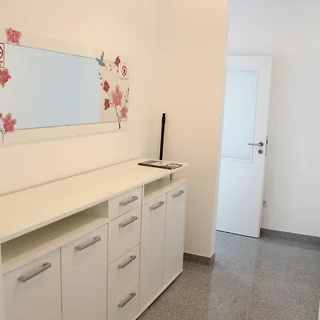 Mulo Apartment Vrsi
